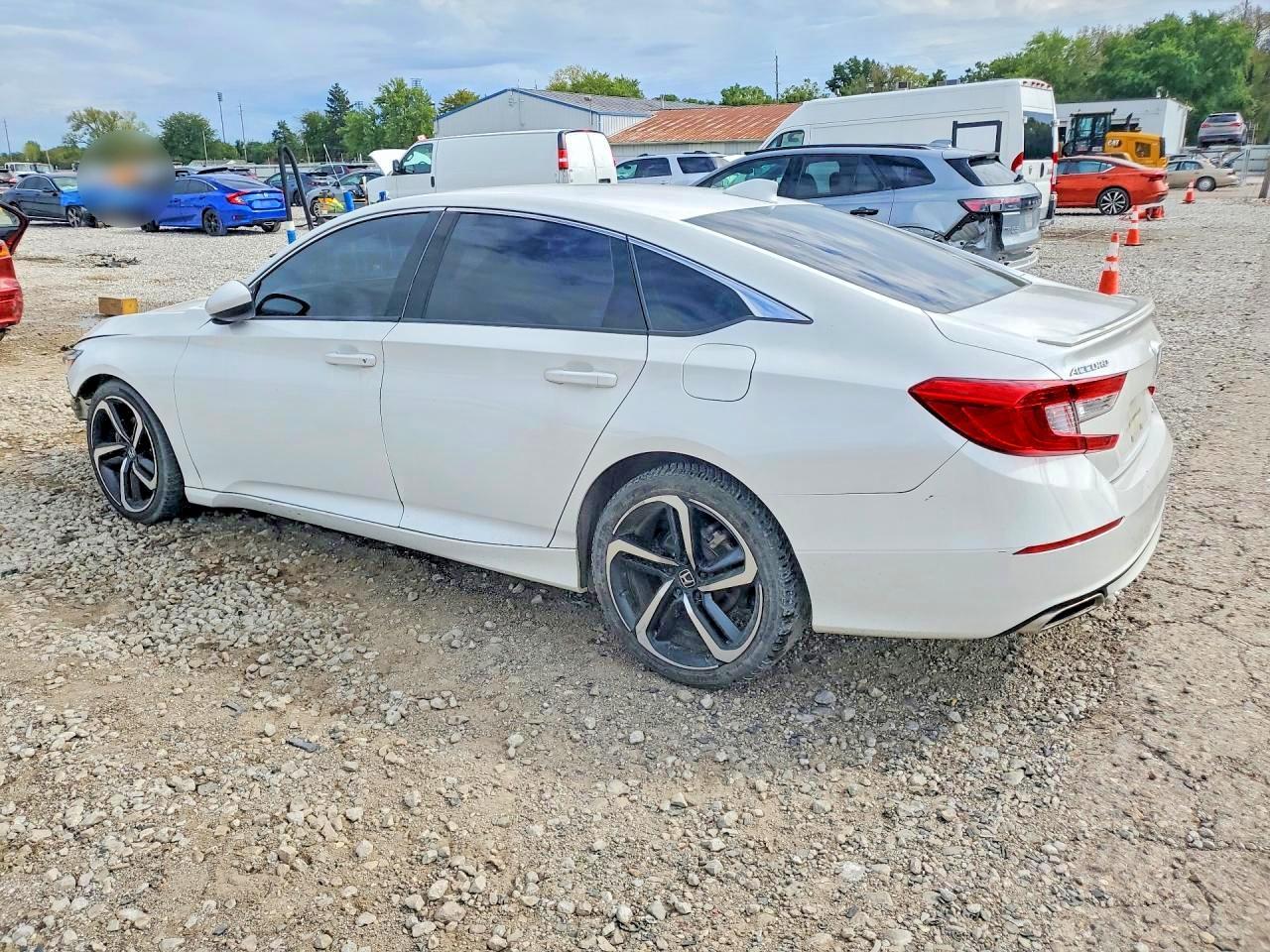 2019 Honda Accord Sport - Image 2