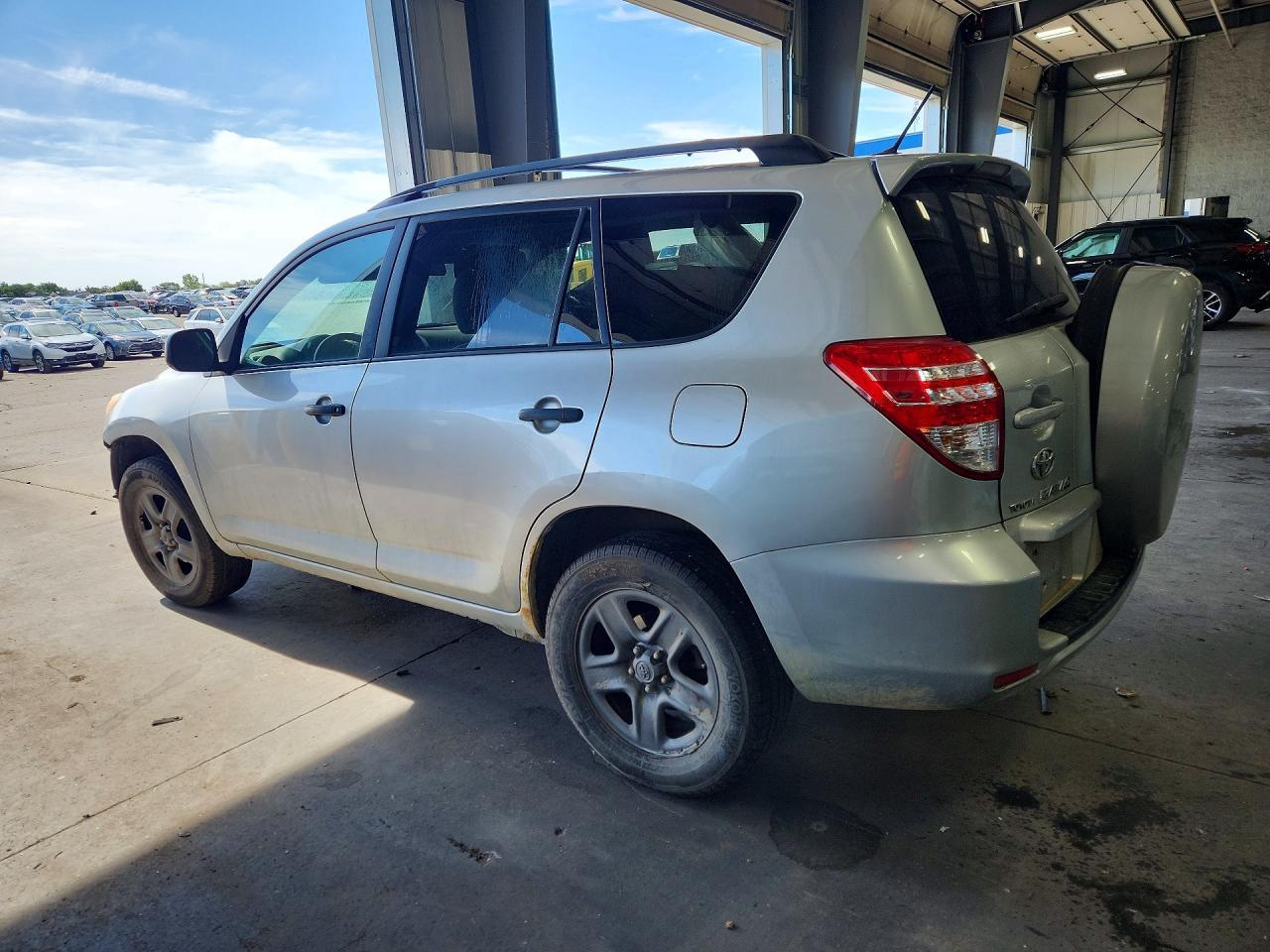 2010 Toyota Rav4 Base - Фото 2