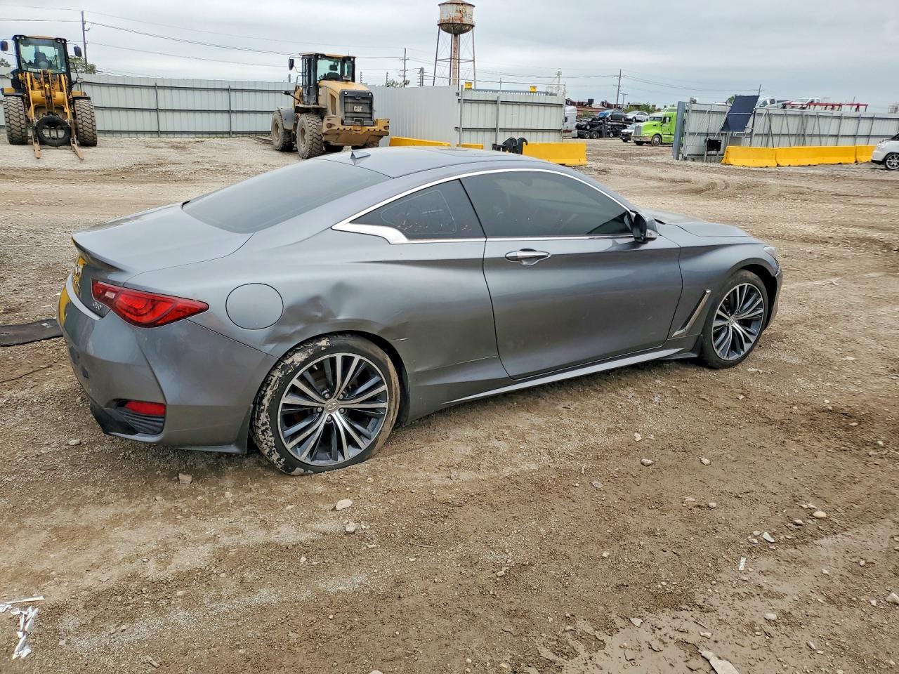 2018 Infiniti Q60 3.0T Luxe - Фото 3