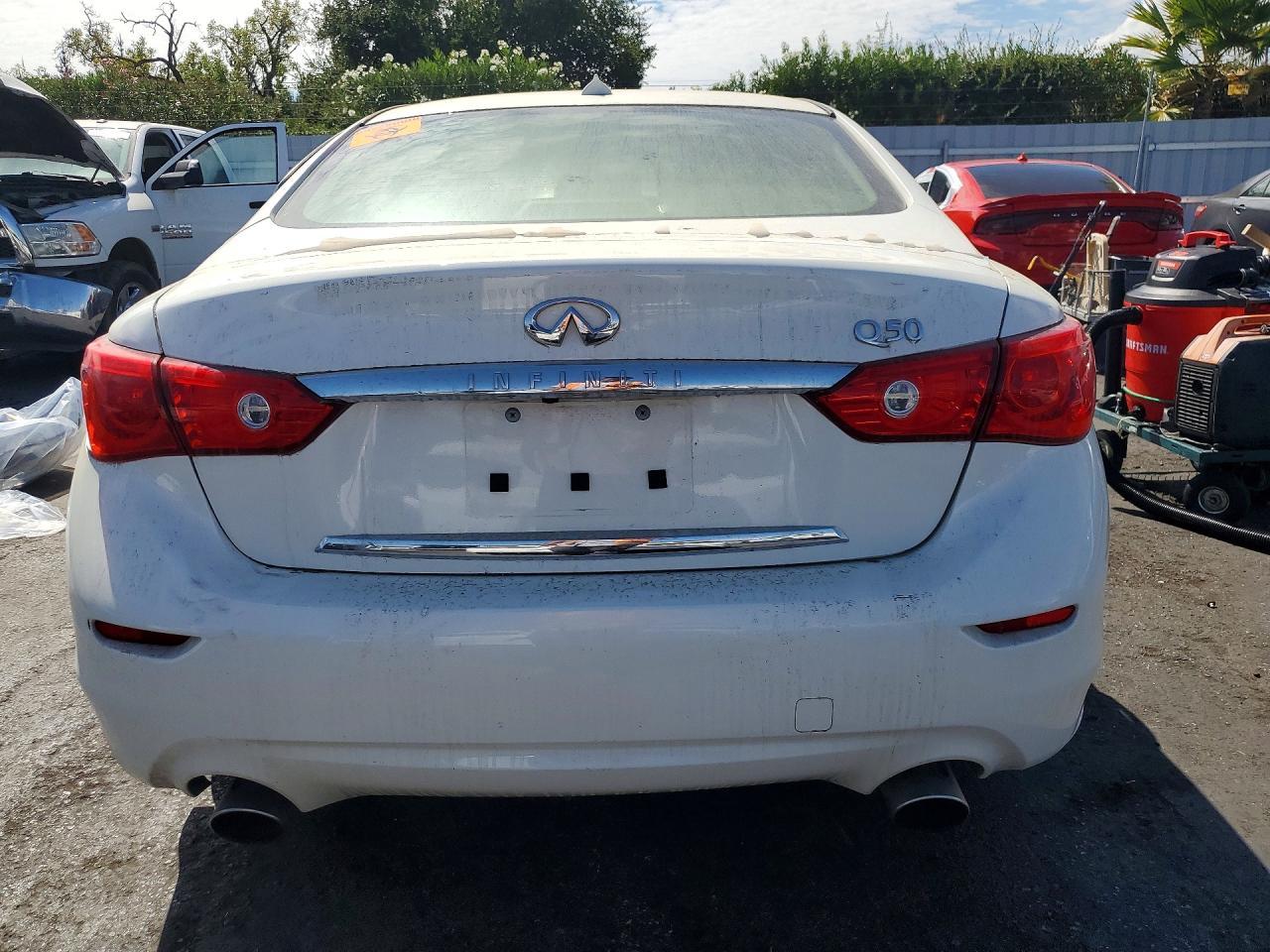 2017 Infiniti Q50 3.0T Premium - Image 6