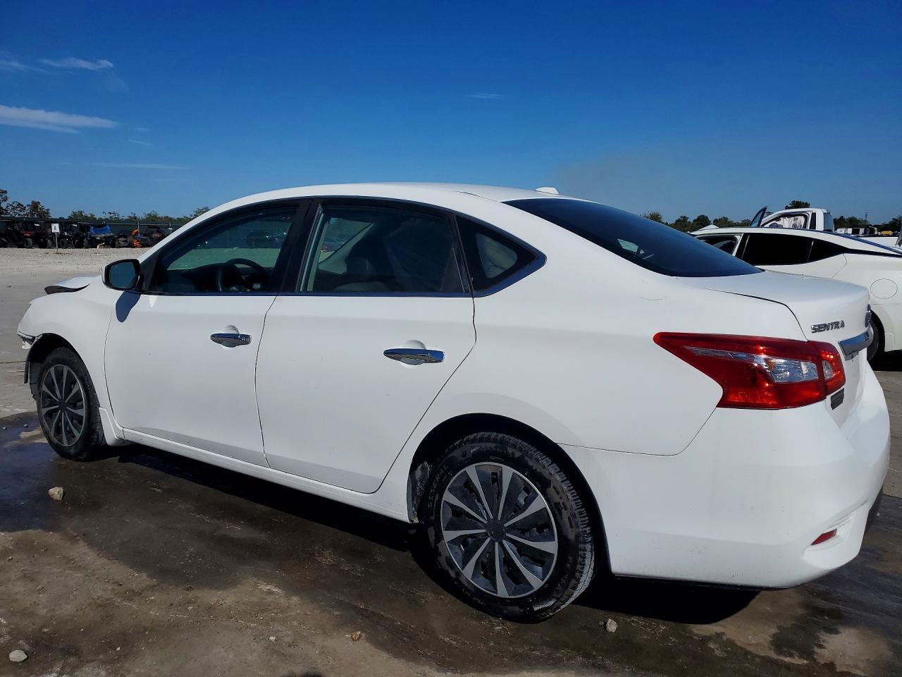 2017 Nissan Sentra Sv - Фото 2