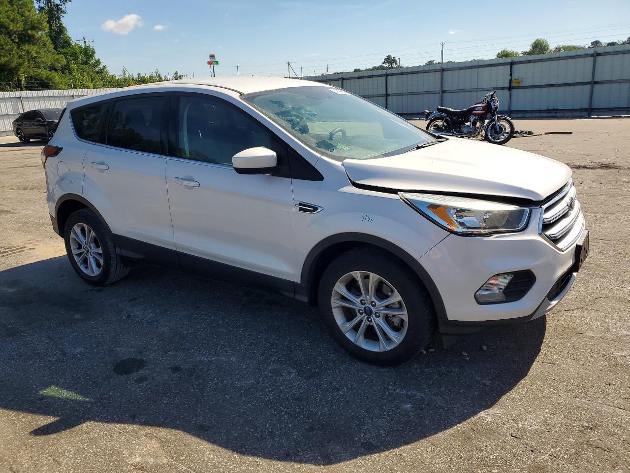 2017 Ford Escape - Фото 4