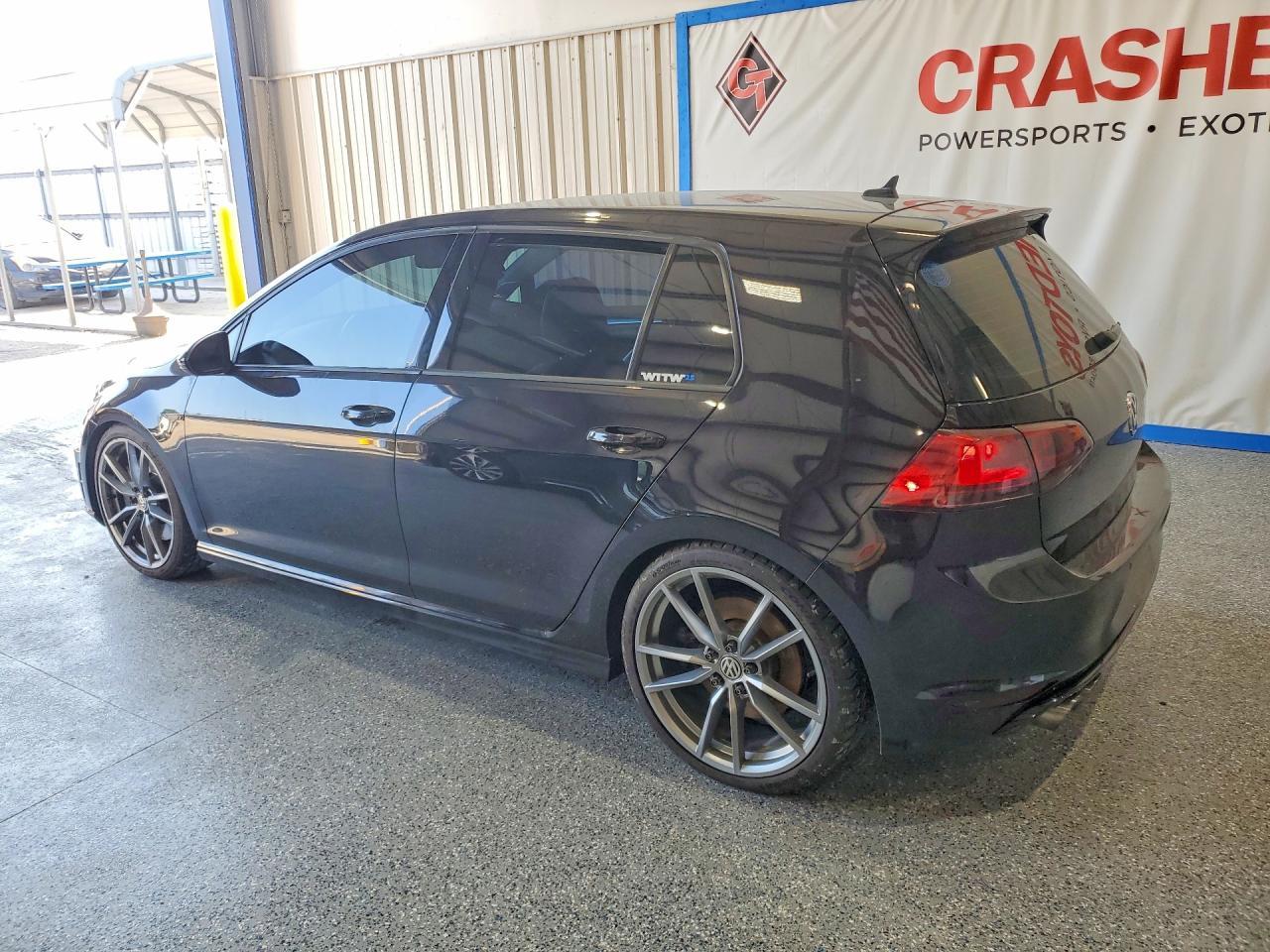 2017 Volkswagen Golf R - Фото 2