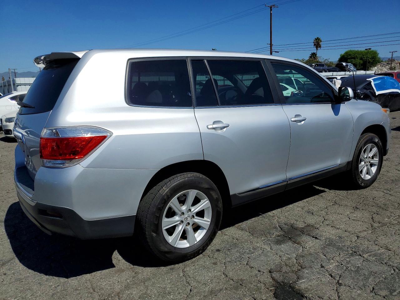 2012 Toyota Highlander Base - Фото 3