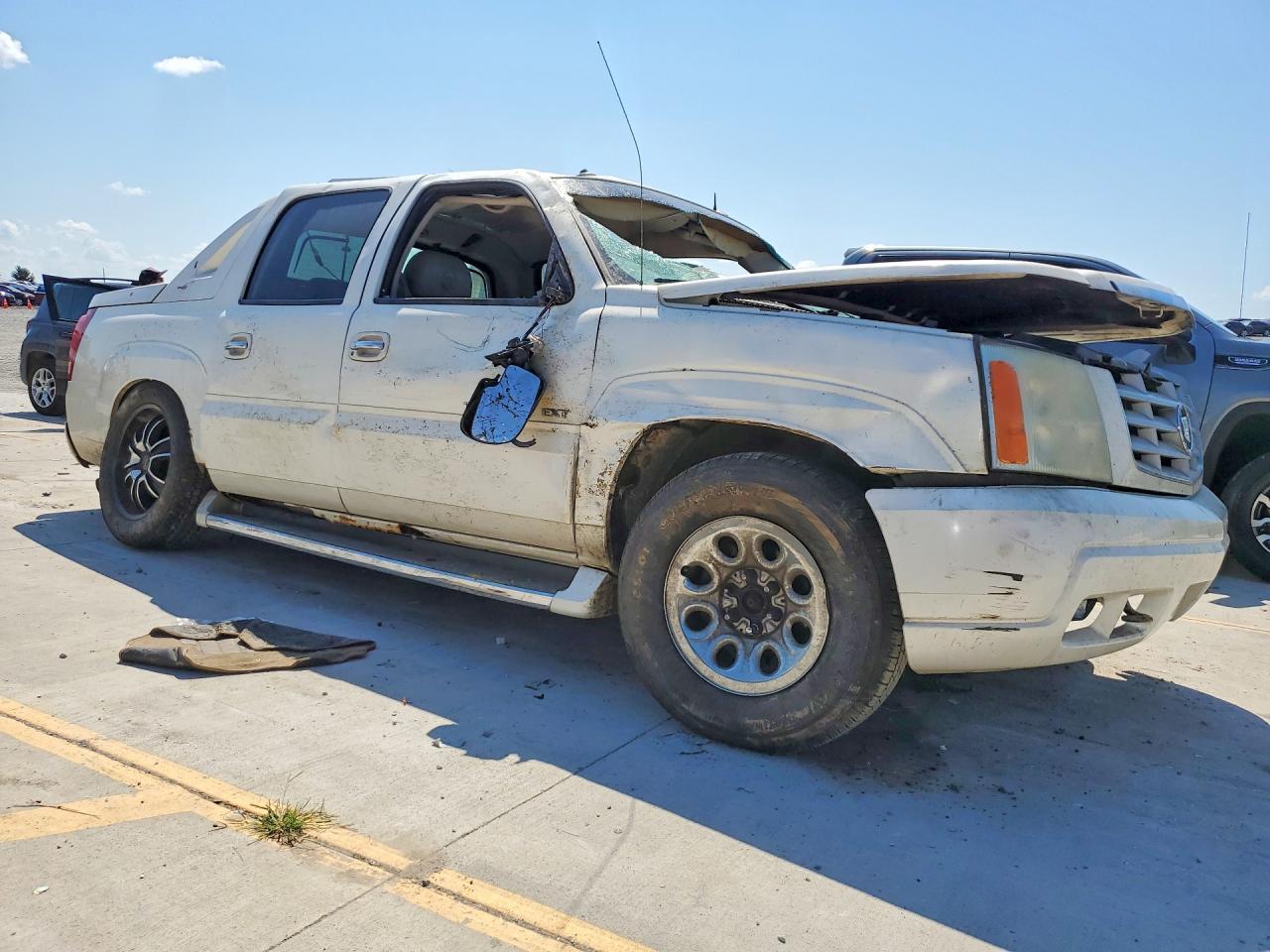 2003 Cadillac Escalade Ext - Image 4