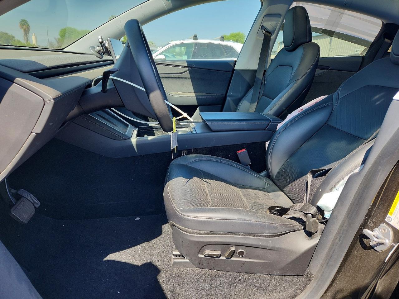 2026 Tesla Model Y - Фото 7