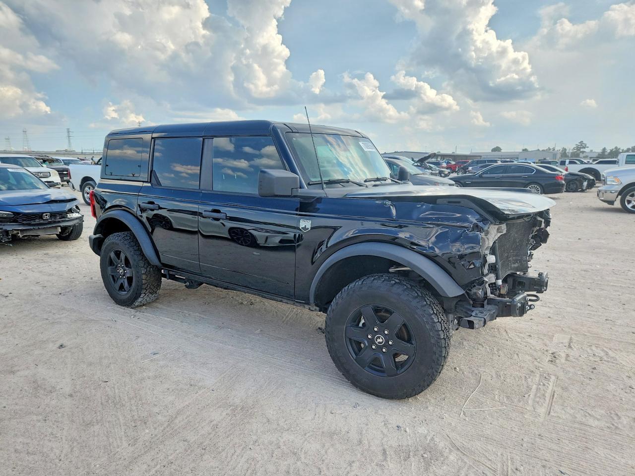 2025 Ford Bronco Big Bend - Image 4