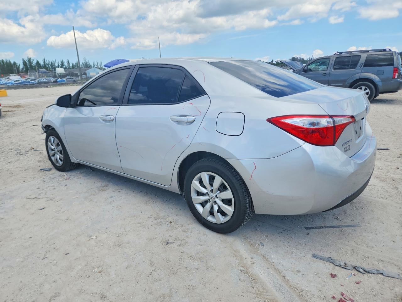 2014 Toyota Corolla Le - Image 2