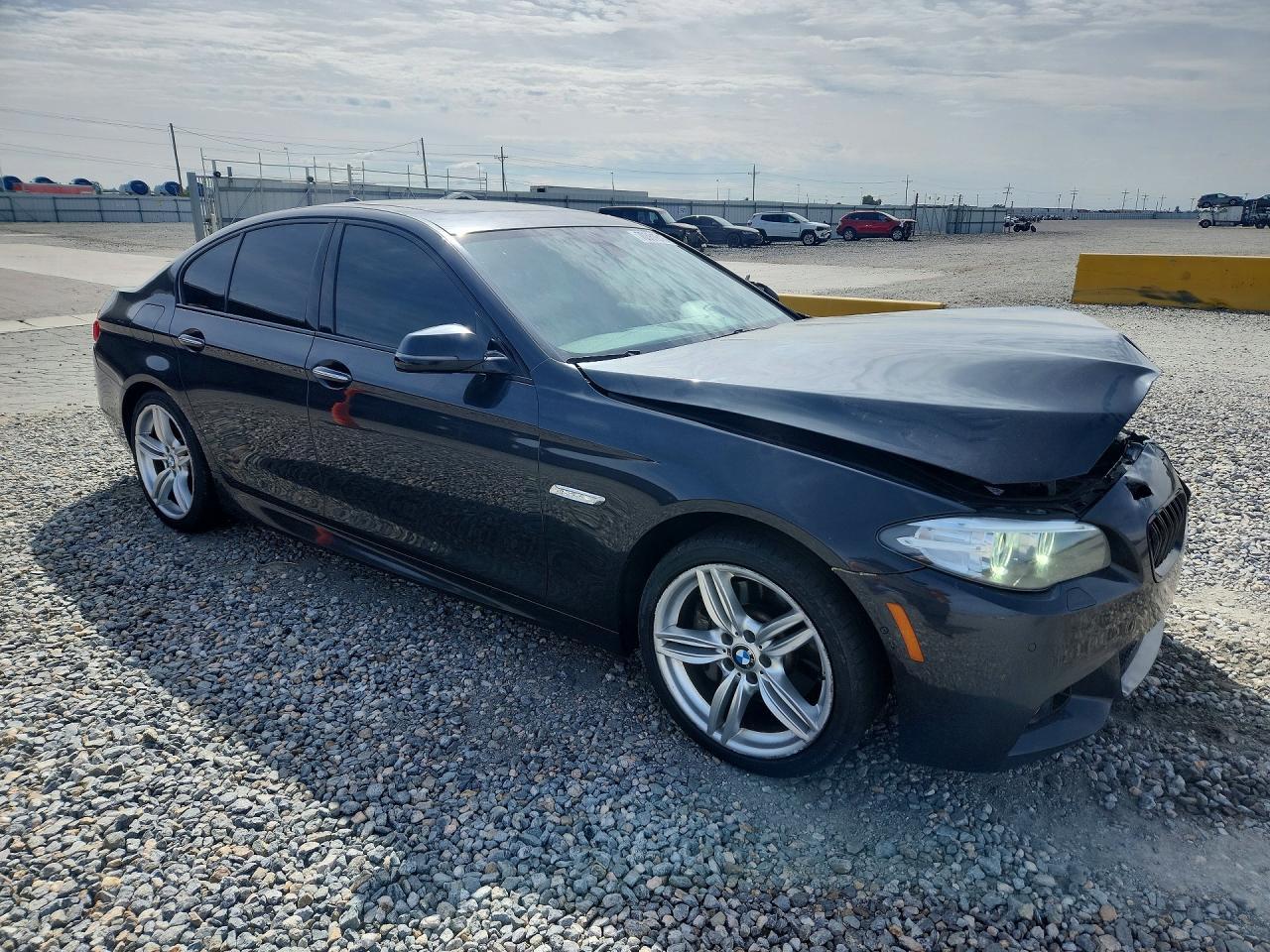 2014 BMW 535 Xi - Image 4