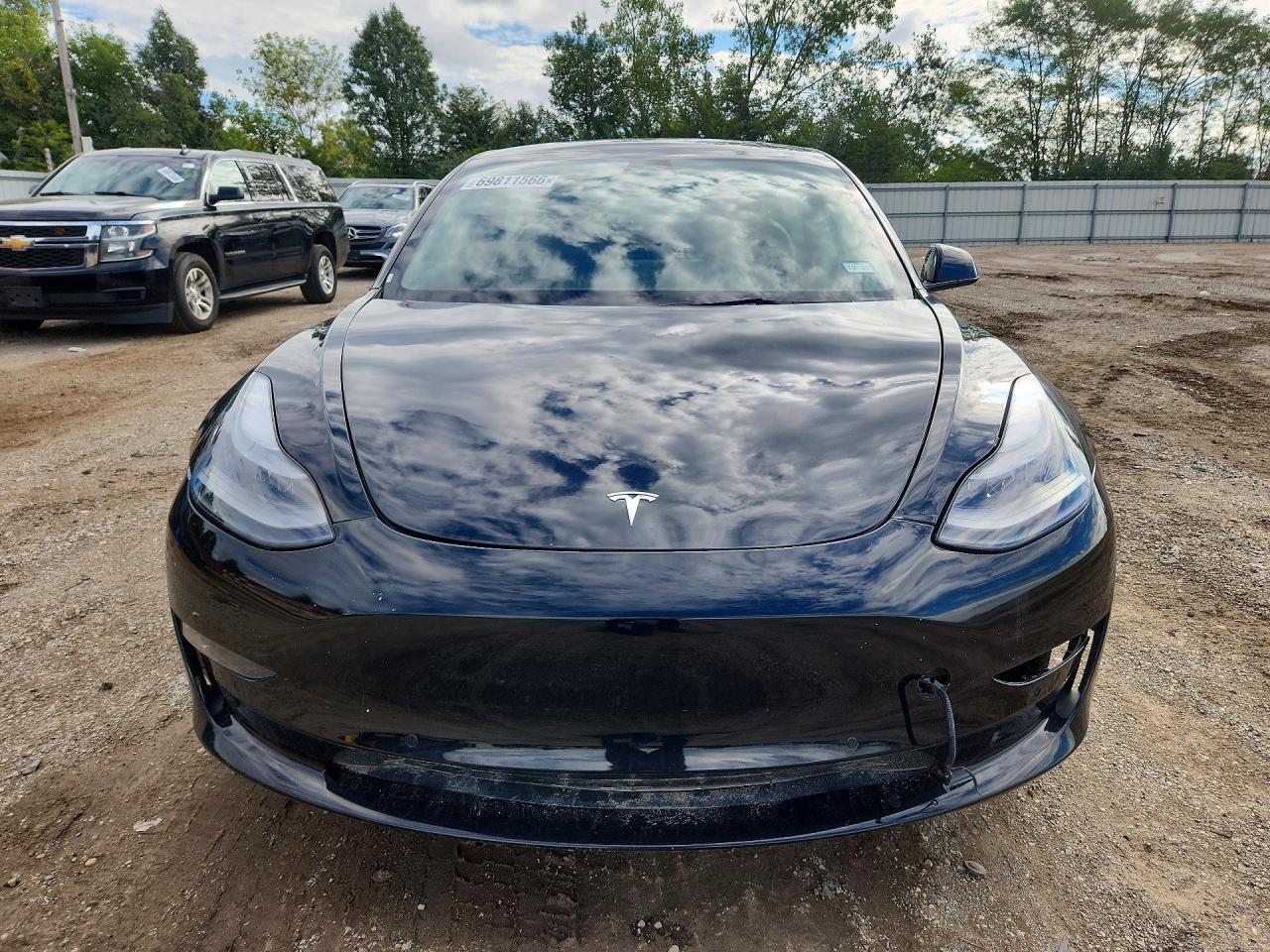 2023 Tesla Model 3 - Image 5