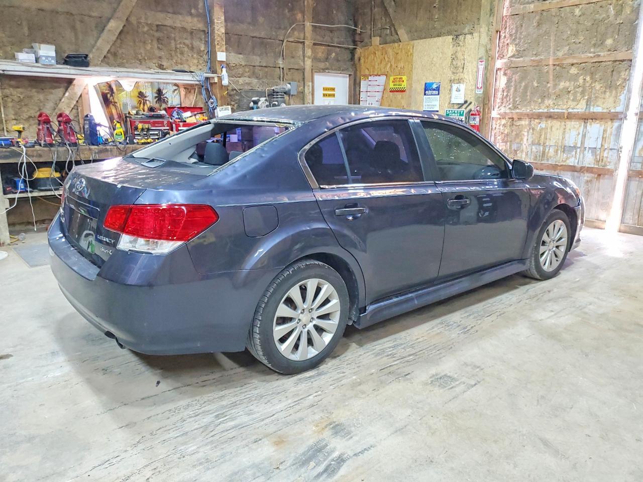 2010 Subaru Legacy 3.6R Premium - Image 3
