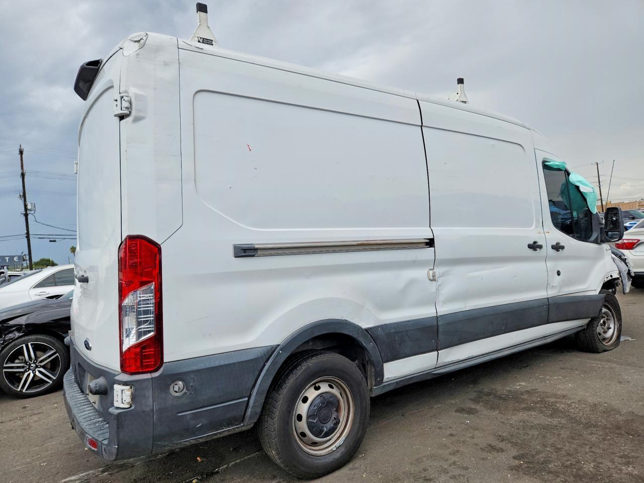 2018 Ford Transit T-250 - Фото 3