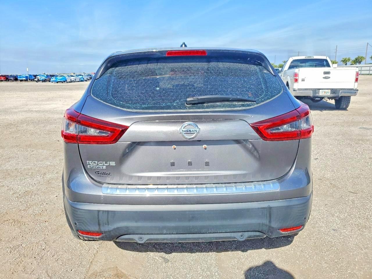 2020 Nissan Rogue Sport S - Image 6