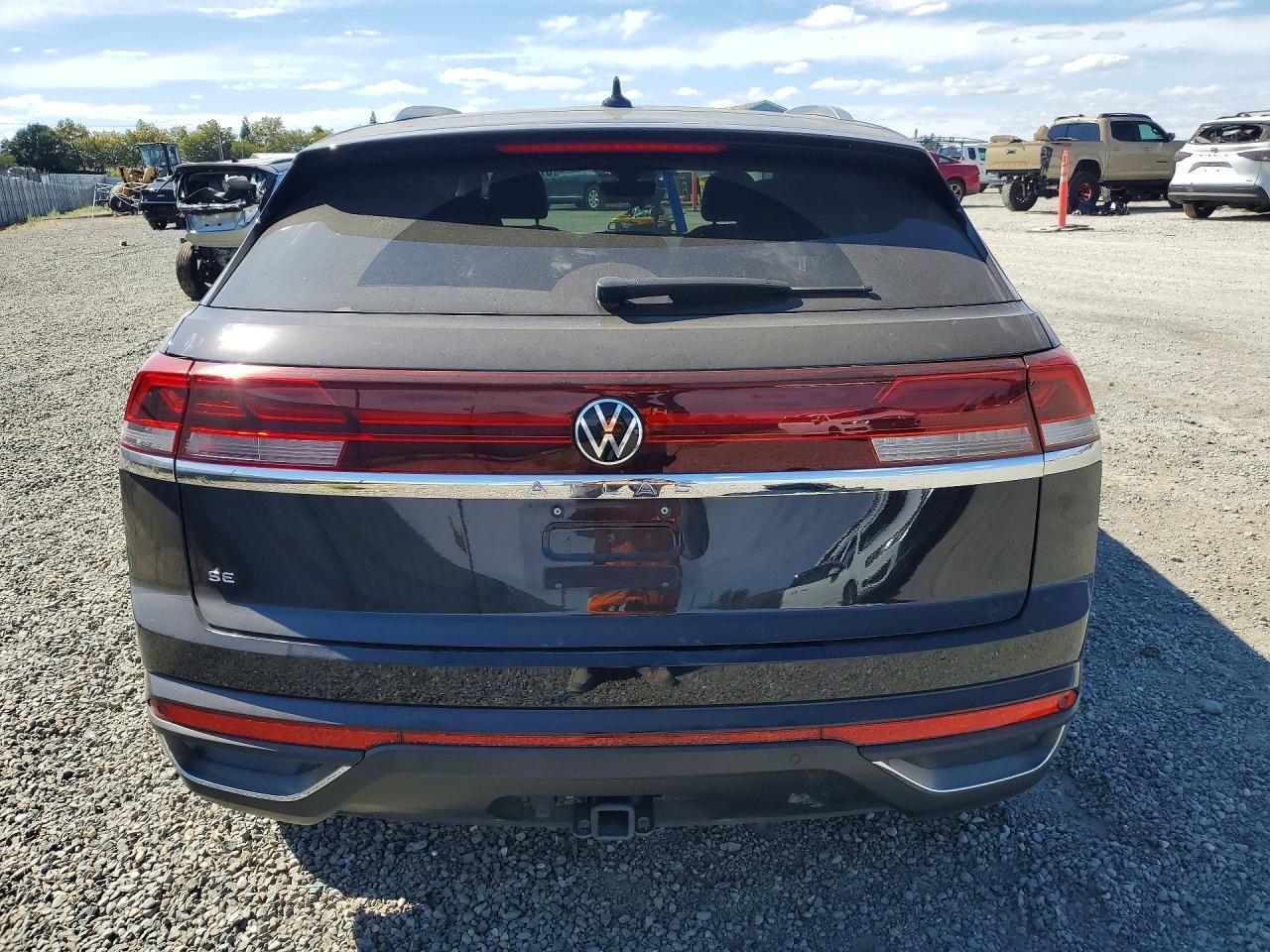2025 Volkswagen Atlas Cross Sport Se - Image 6