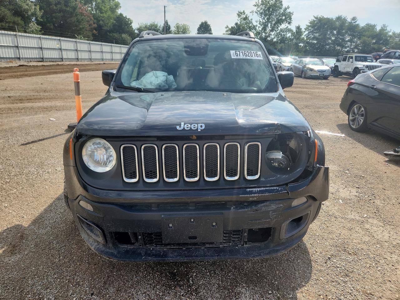 2017 Jeep Renegade Latitude - Image 5