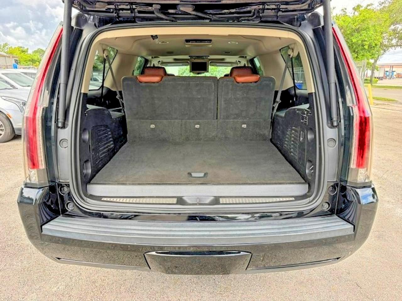 2020 Cadillac Escalade Esv Premium Luxury - Image 6