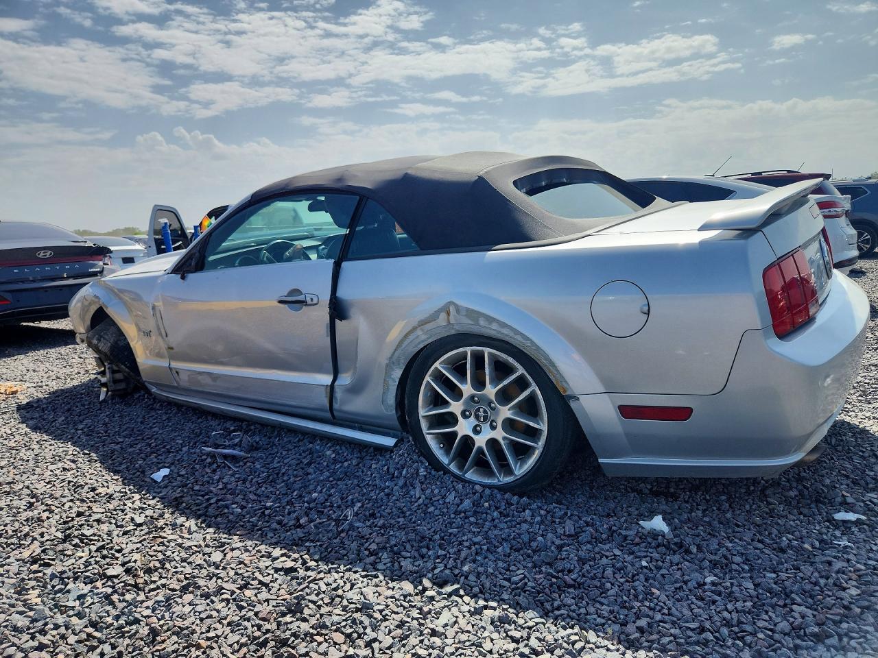 2005 Ford Mustang Gt - Image 2