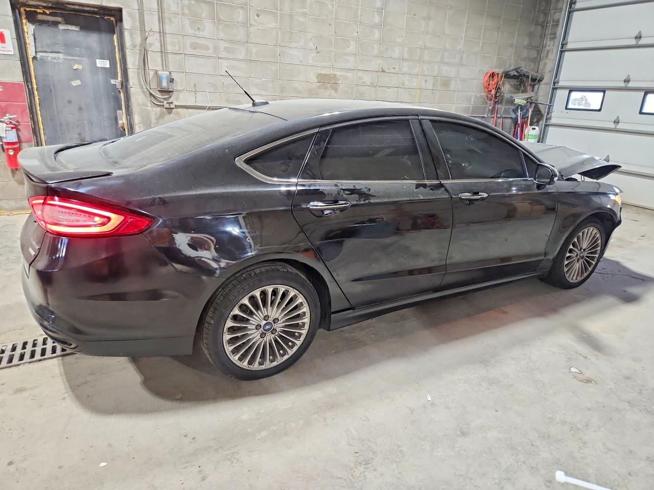 2016 Ford Fusion Titanium - Image 3