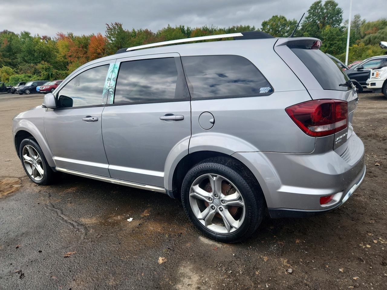 2017 Dodge Journey Crossroad - Image 2