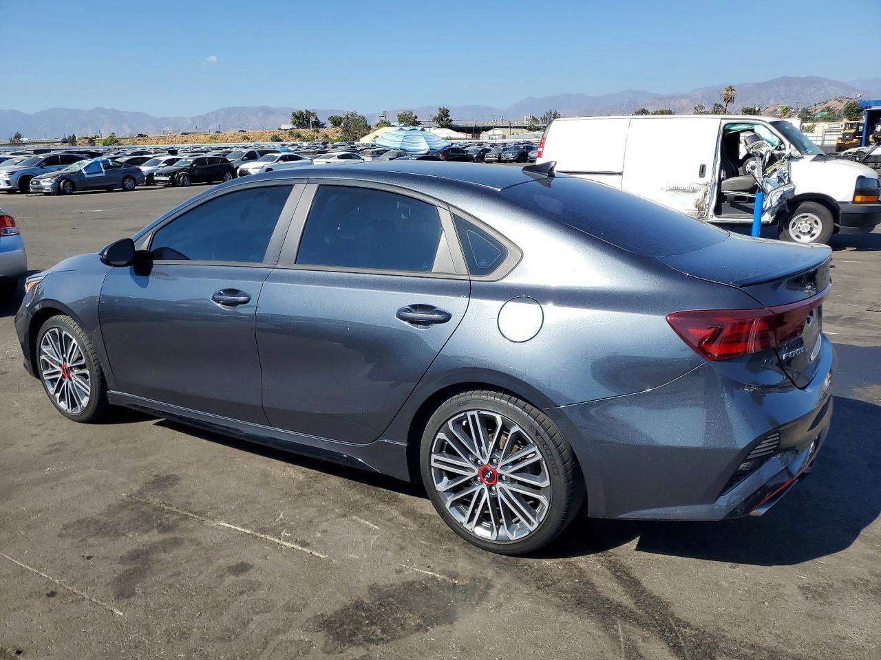 2023 Kia Forte Gt - Фото 2