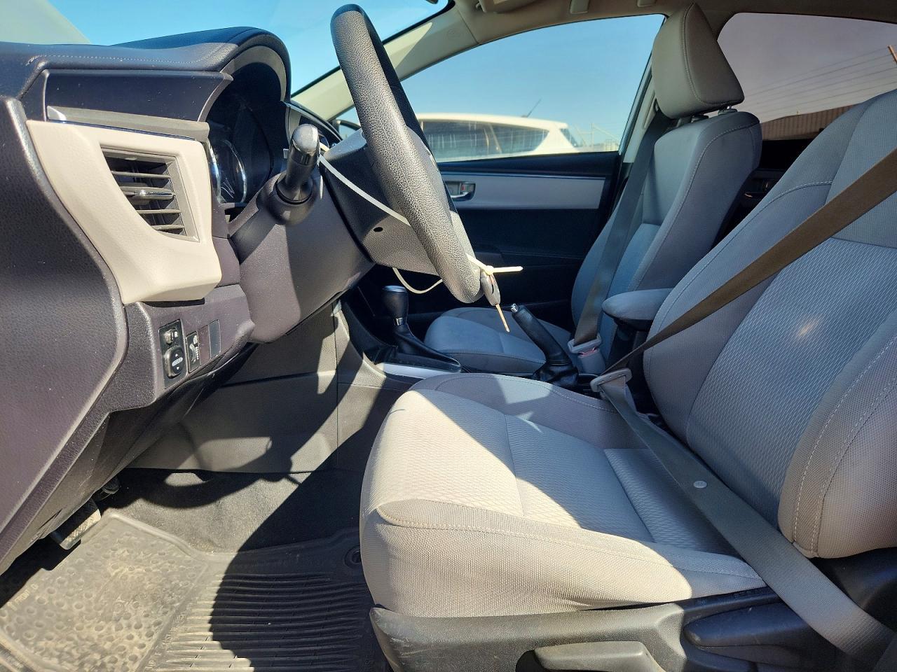 2016 Toyt Corolla - Фото 7