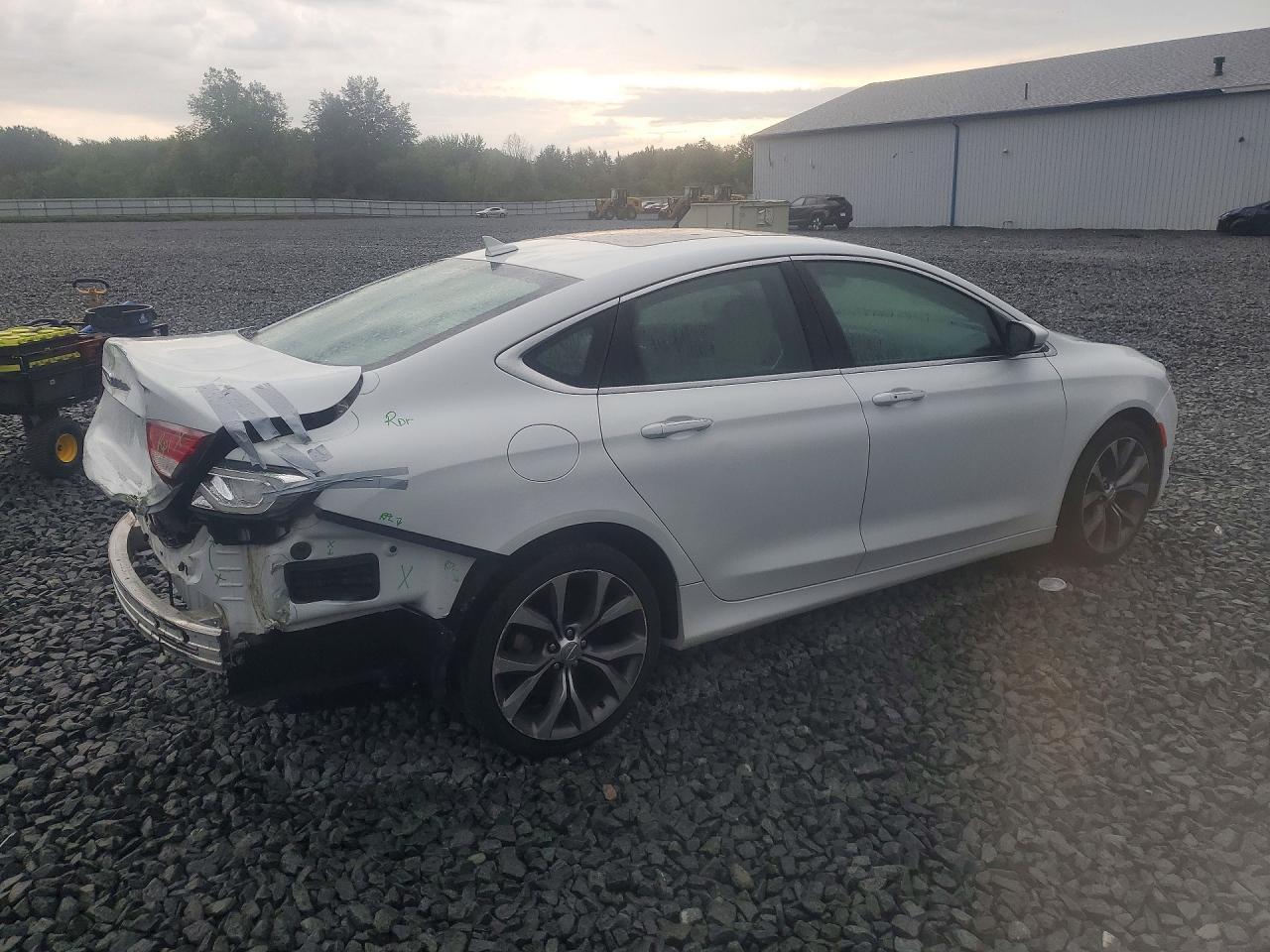 2015 Chrysler 200 C - Image 3