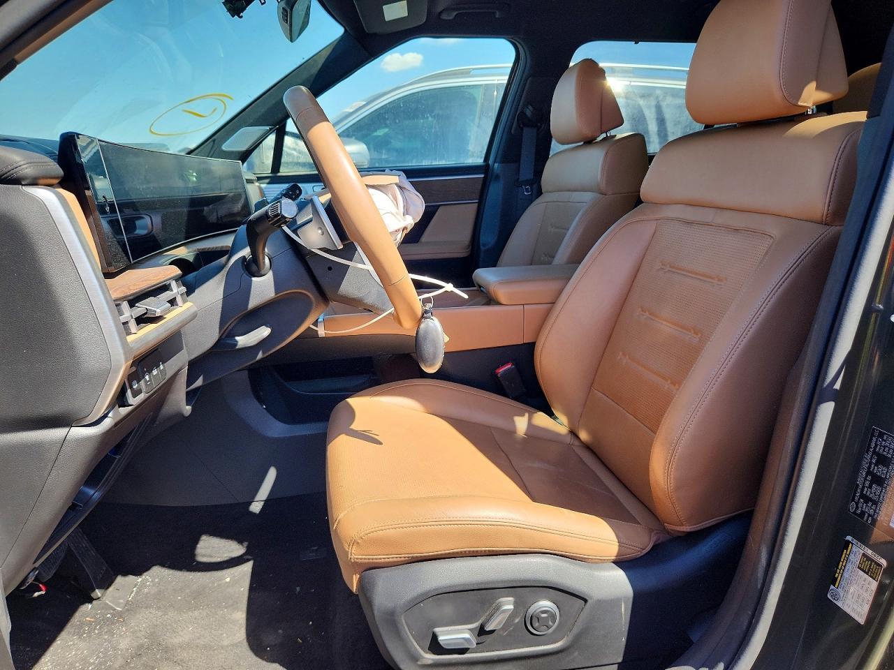 2025 Hyundai Santa Fe Limited - Фото 7