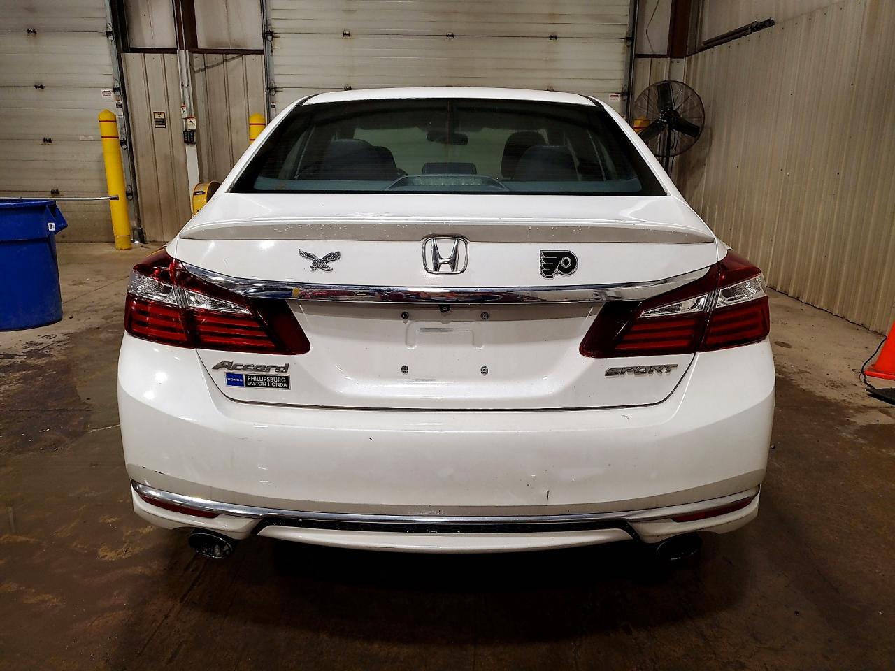 2017 Honda Accord Sport - Image 6