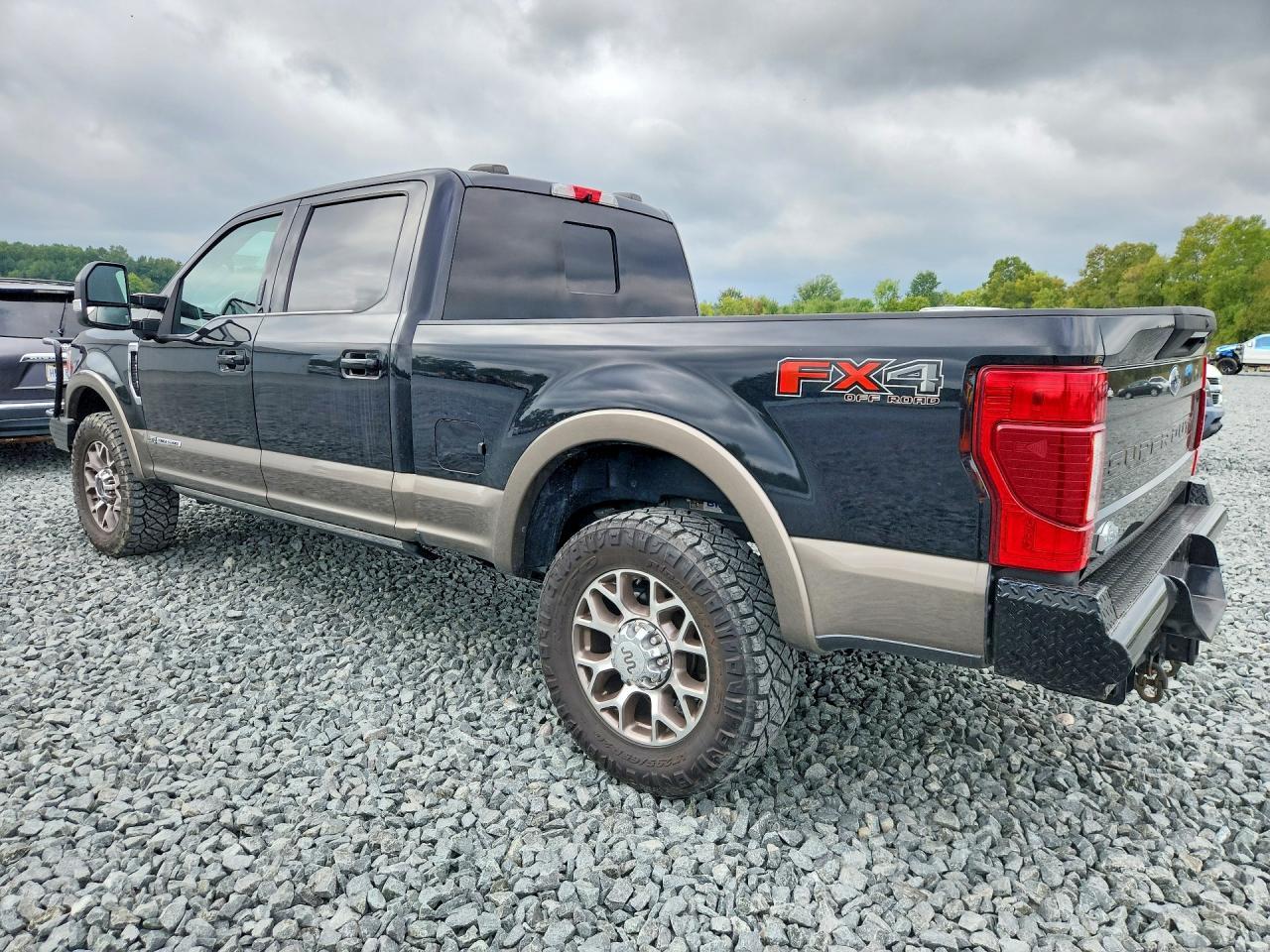2020 Ford F250 Super Duty - Image 2