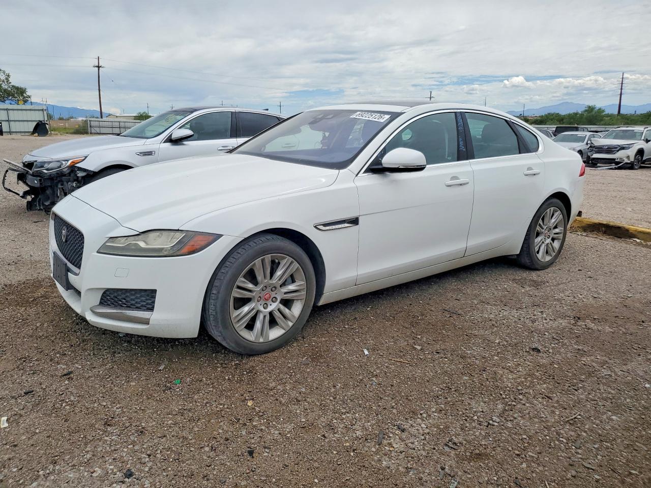 2017 Jaguar Xf Premium