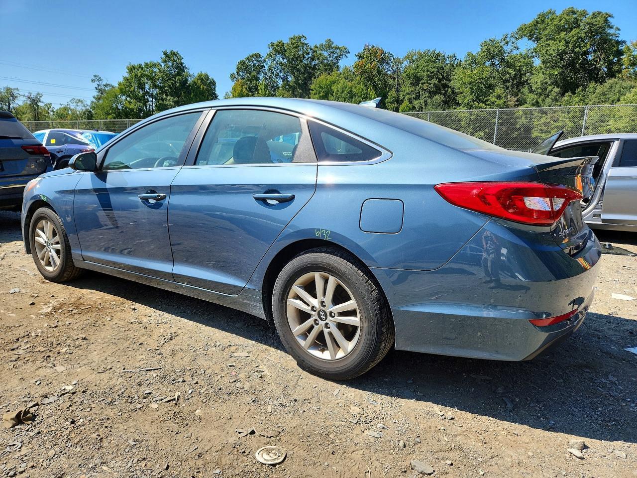 2017 Hyundai Sonata Se - Фото 2