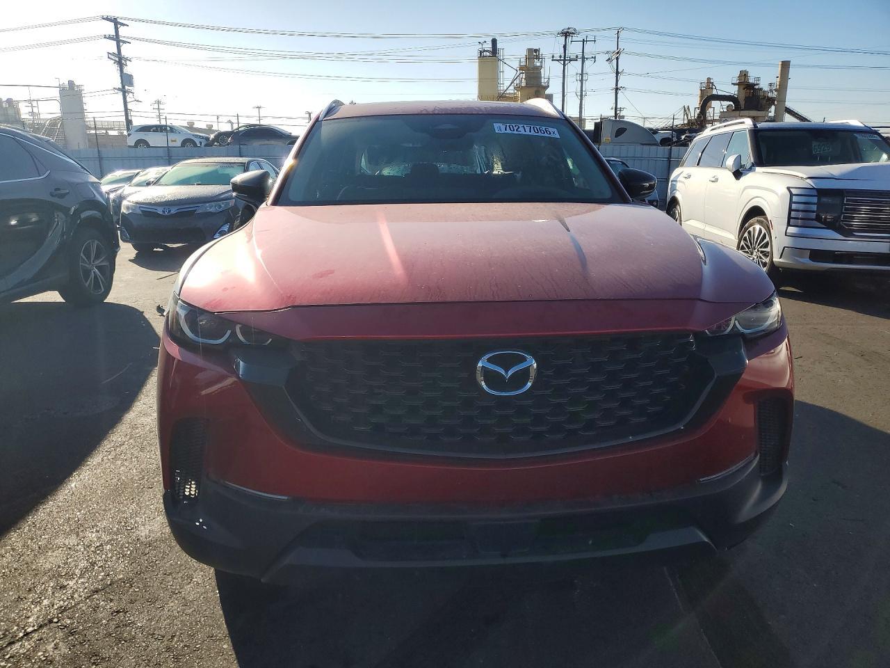 2025 Mazda Cx-50 Premium Plus - Image 5