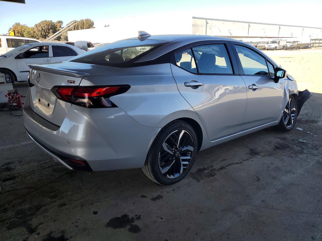 2024 Nissan Versa Sr - Image 3
