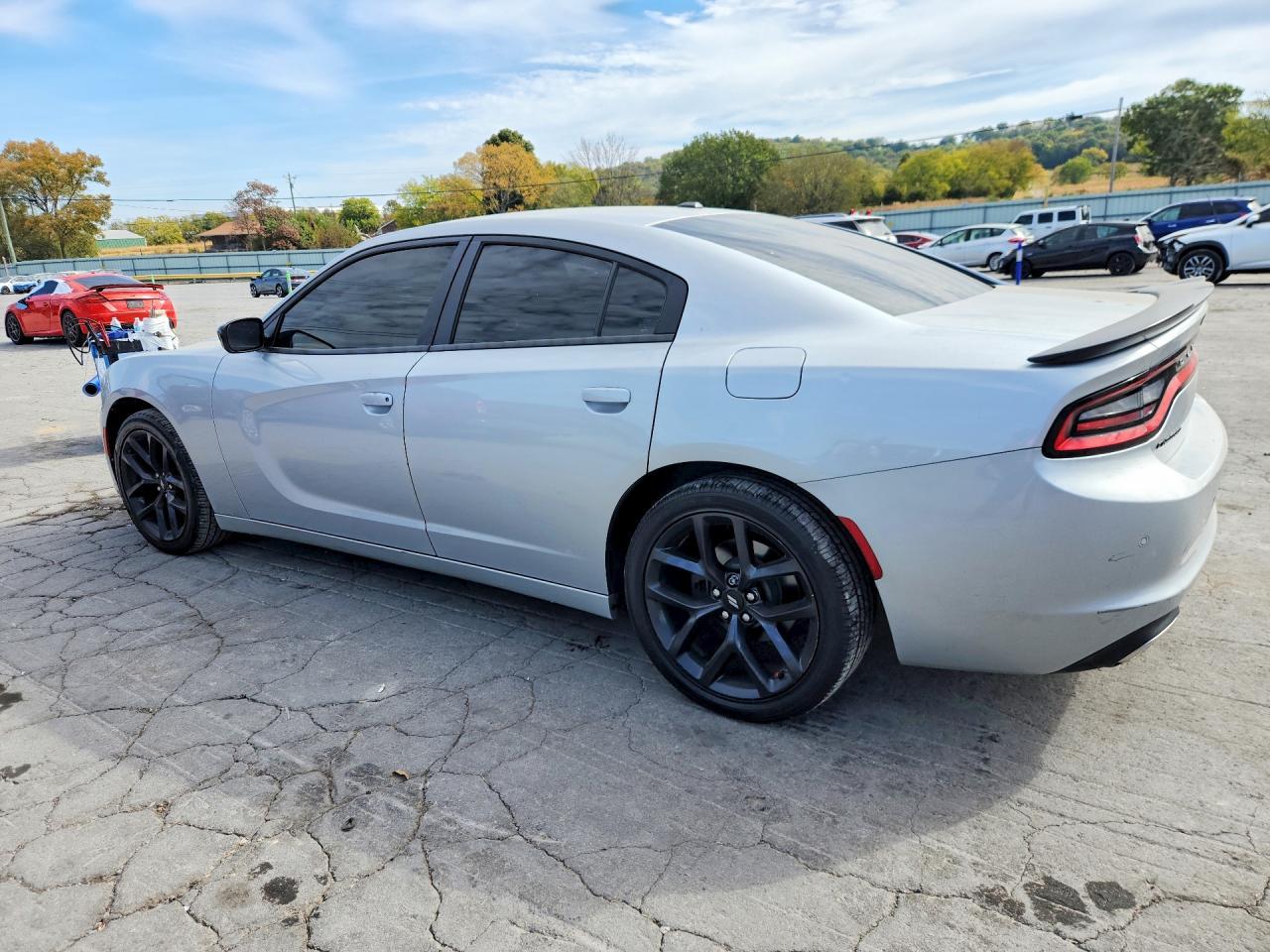 2019 Dodge Charger Sxt - Image 2
