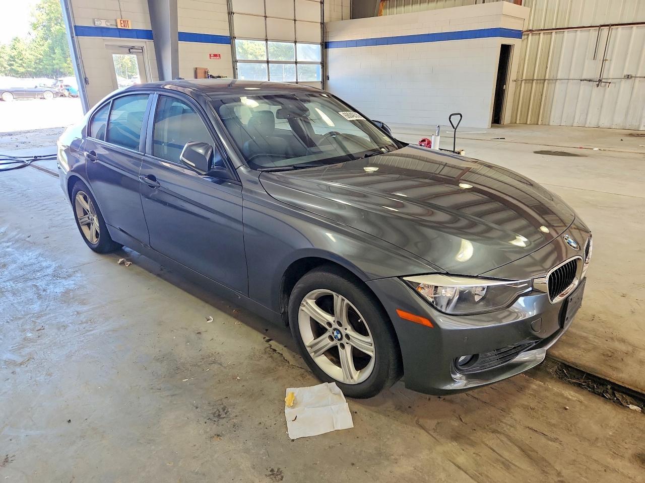 2015 BMW 328 Xi Sulev - Image 4
