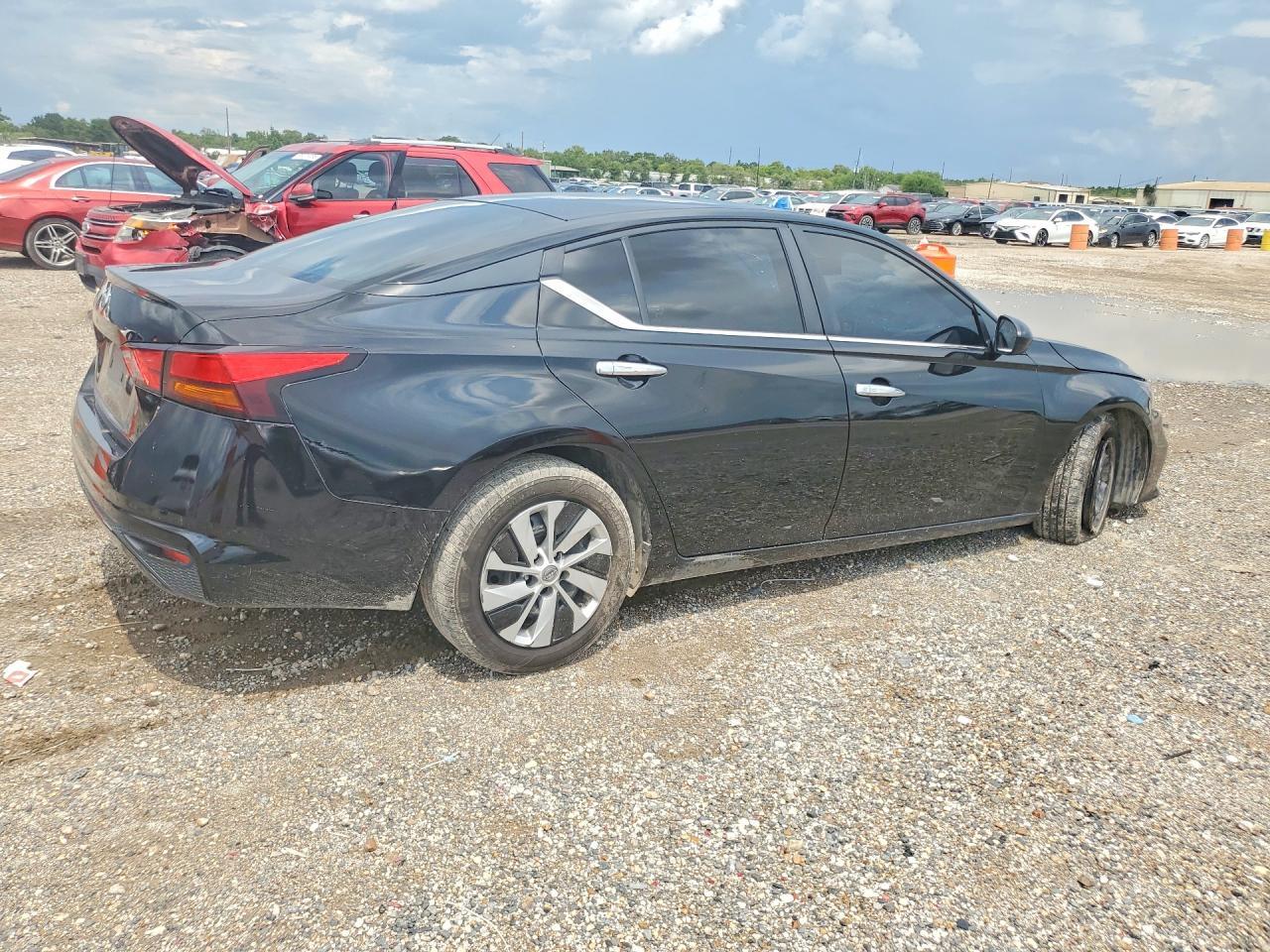 2022 Nissan Altima S - Фото 3