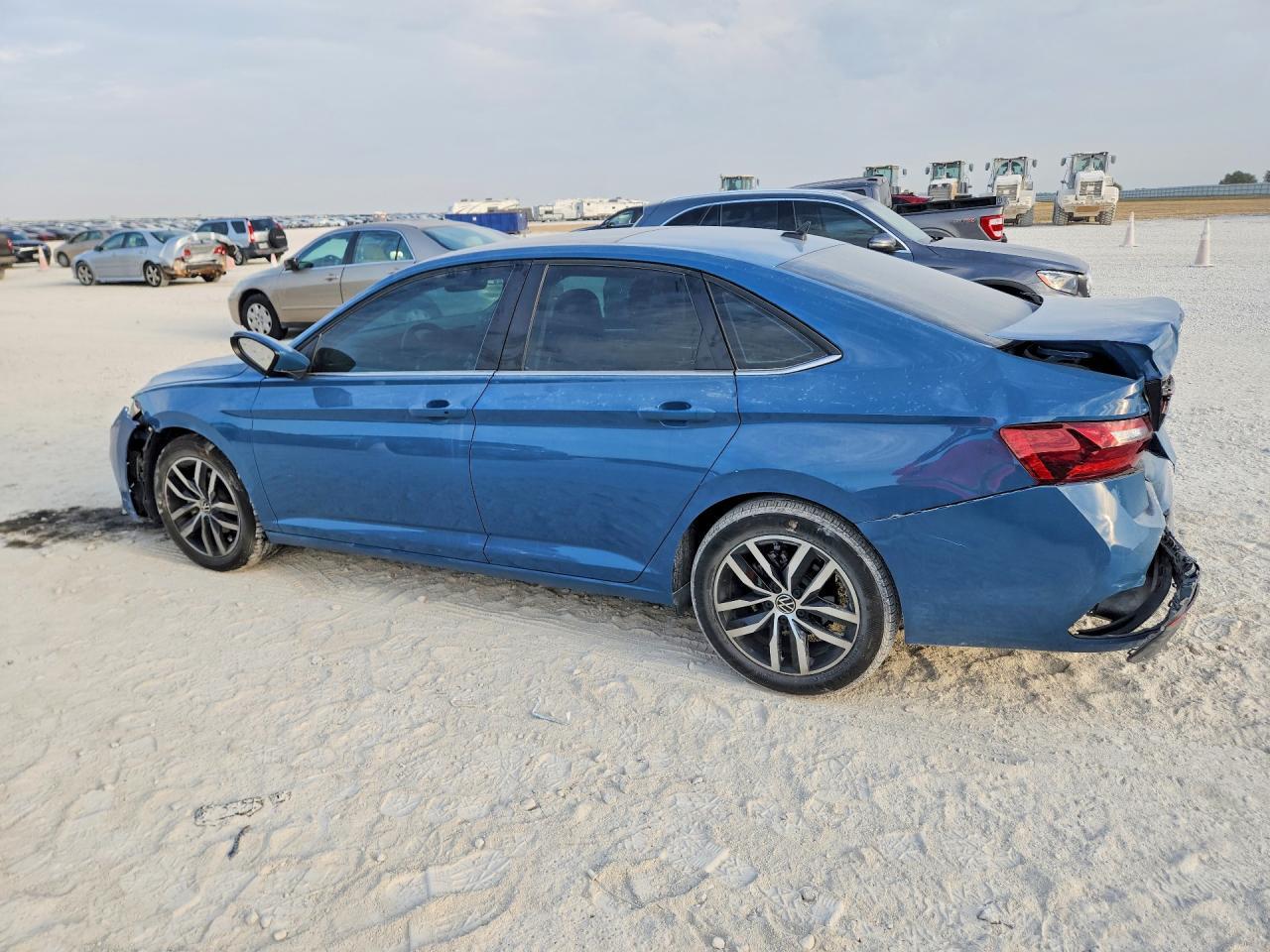 2025 Volkswagen Jetta Se - Фото 2