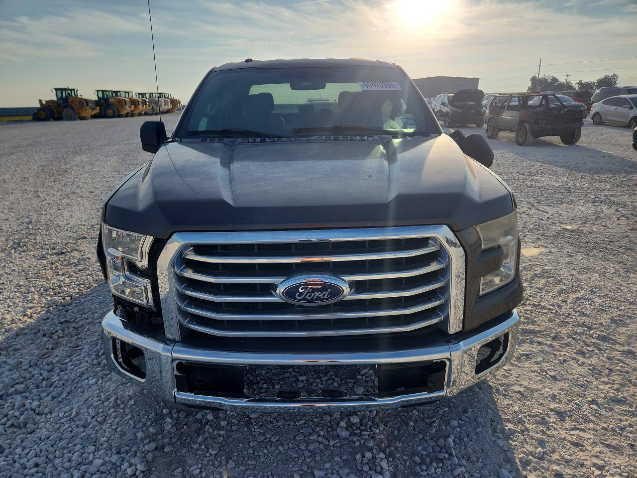 2015 Ford F150 Supercrew - Фото 5