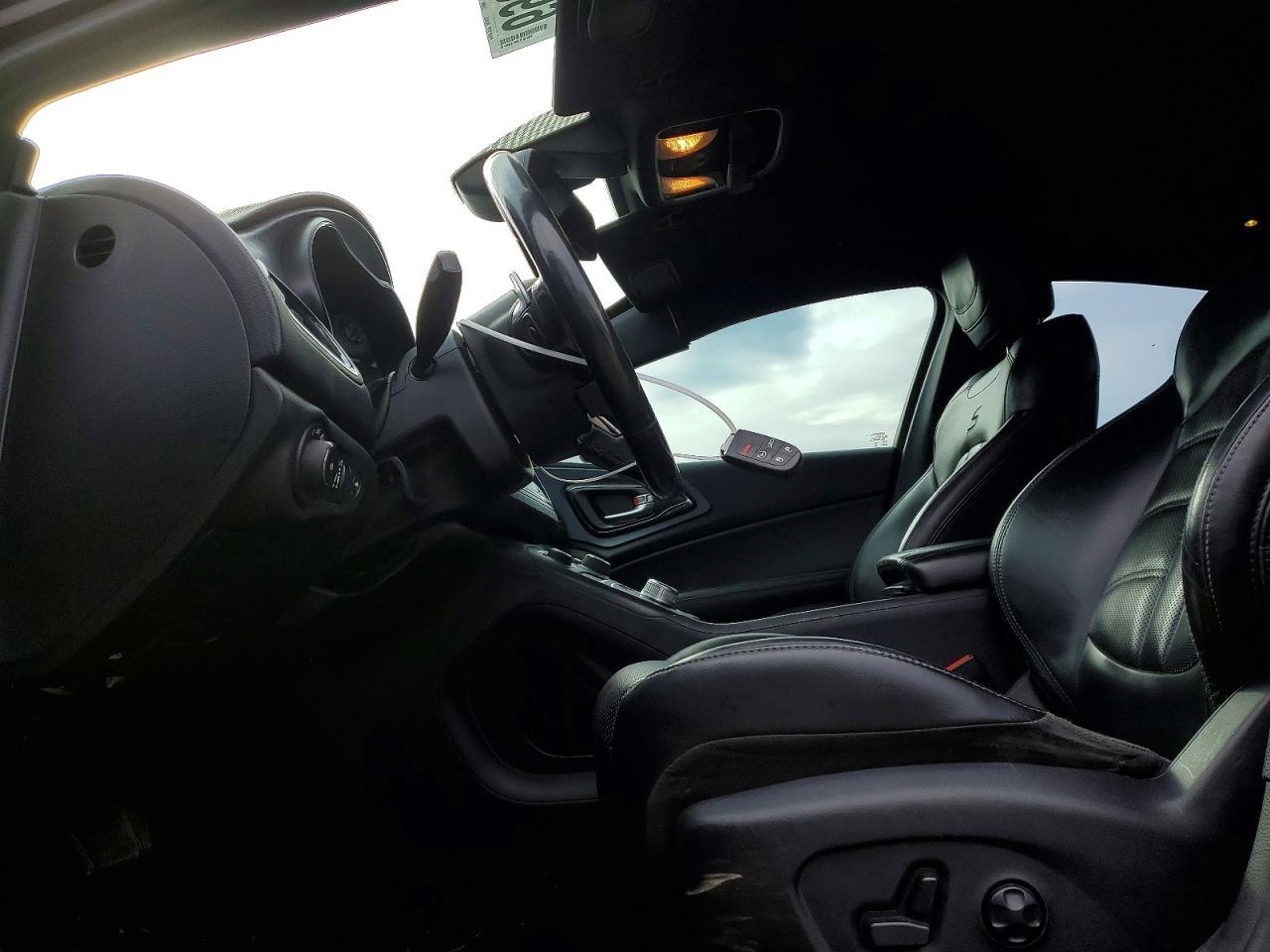 2016 Chrysler 200 S - Image 7