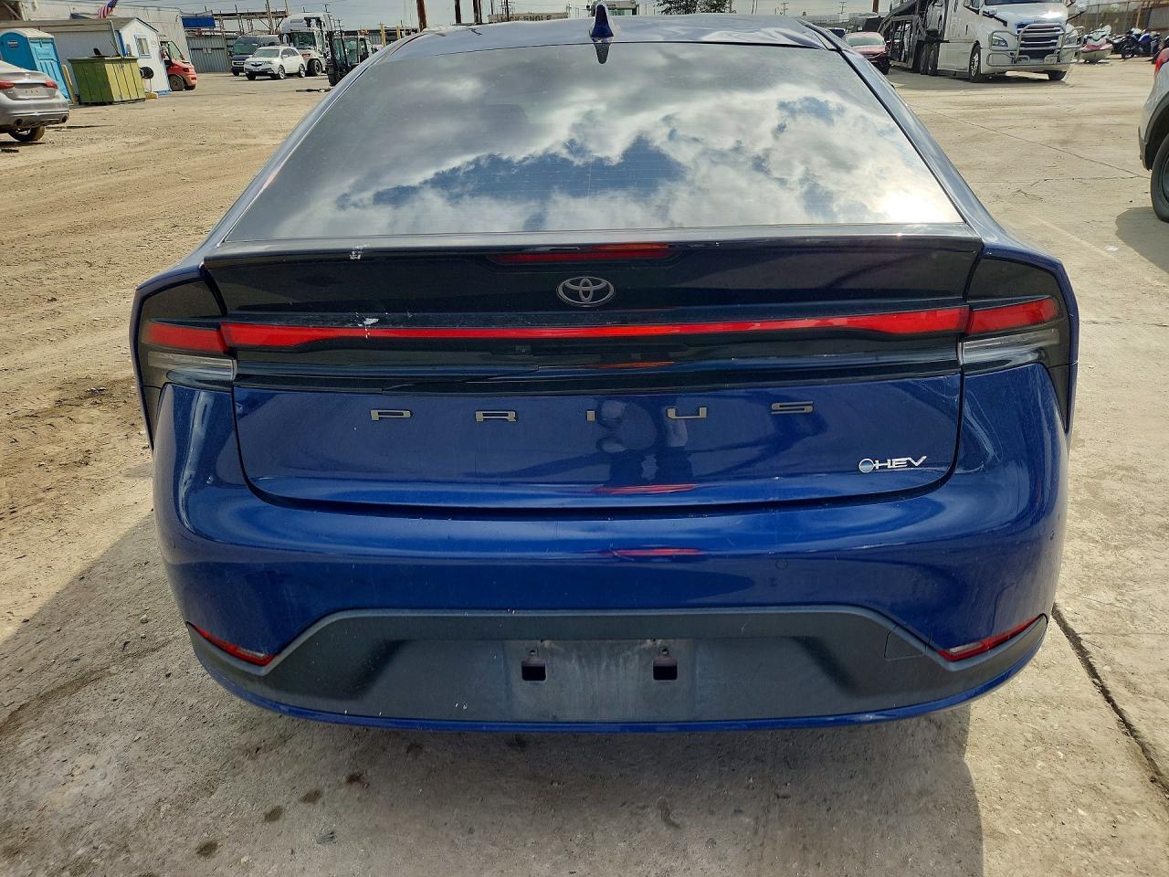 2023 Toyota Prius Le - Фото 6