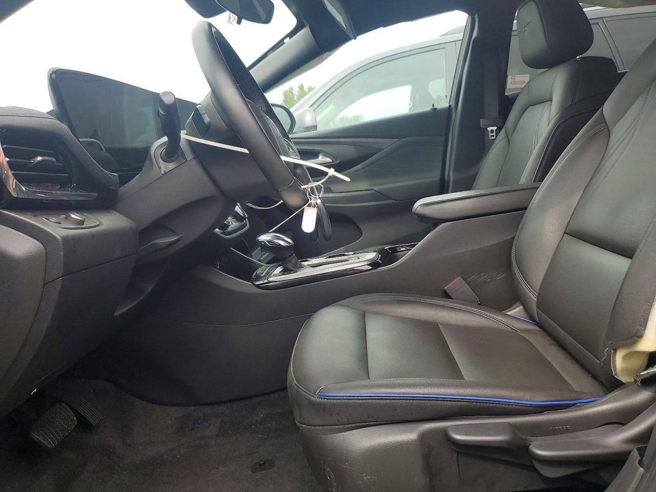 2025 Buick Envista Sport Touring - Image 7