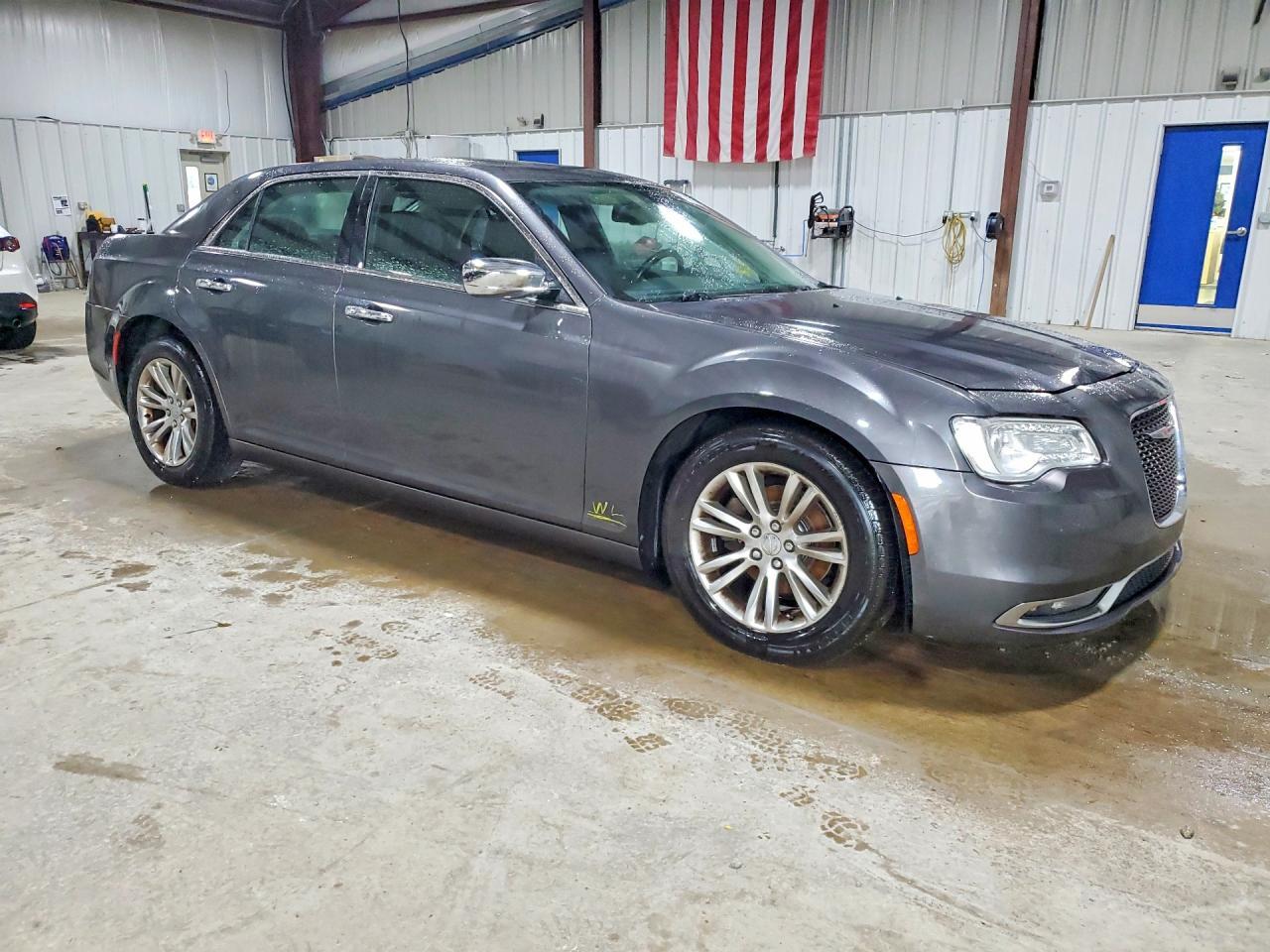 2016 Chrysler 300C - Фото 4