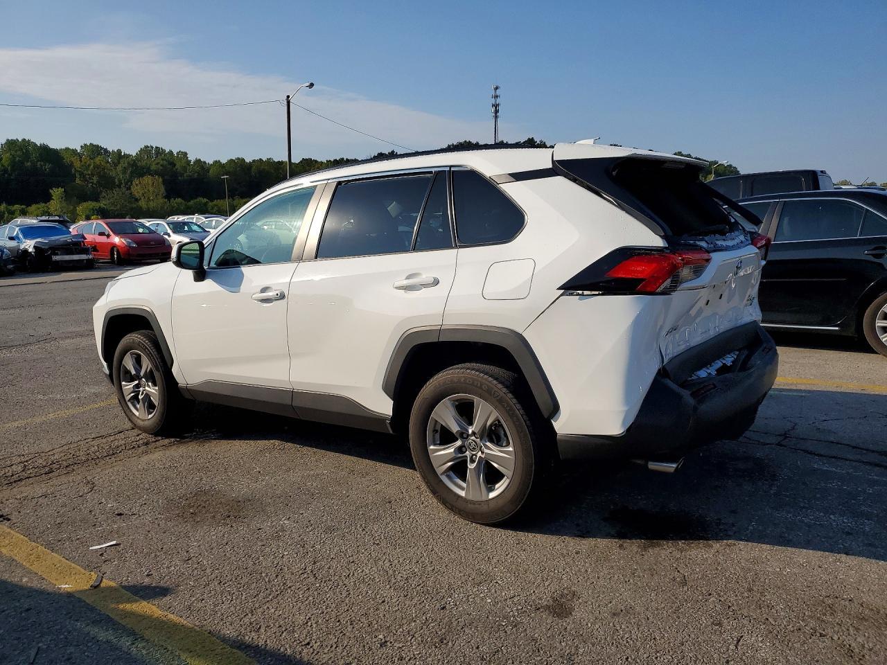2022 Toyota Rav4 Xle - Фото 2