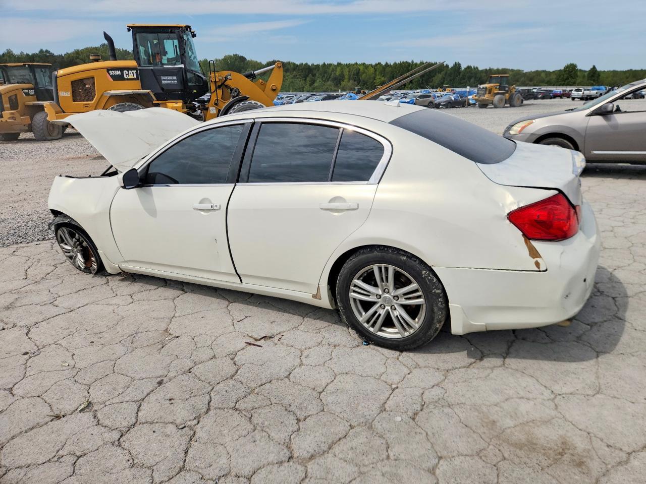 2011 Infiniti G37 Sedan X - Image 2