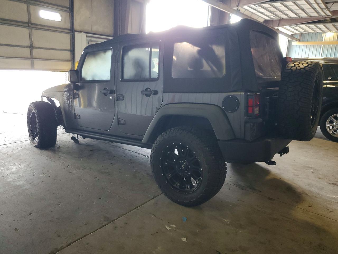 2016 Jeep Wrangler Unlimited Sport - Фото 2
