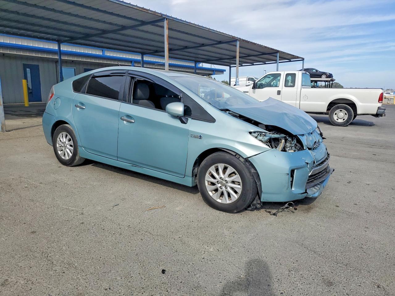 2012 Toyota Prius Plug-In Hybrid Base - Image 4