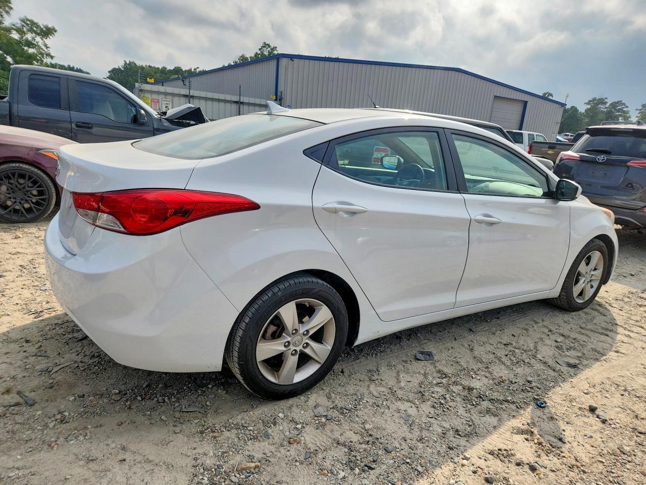 2013 Hyundai Elantra Gls - Image 3