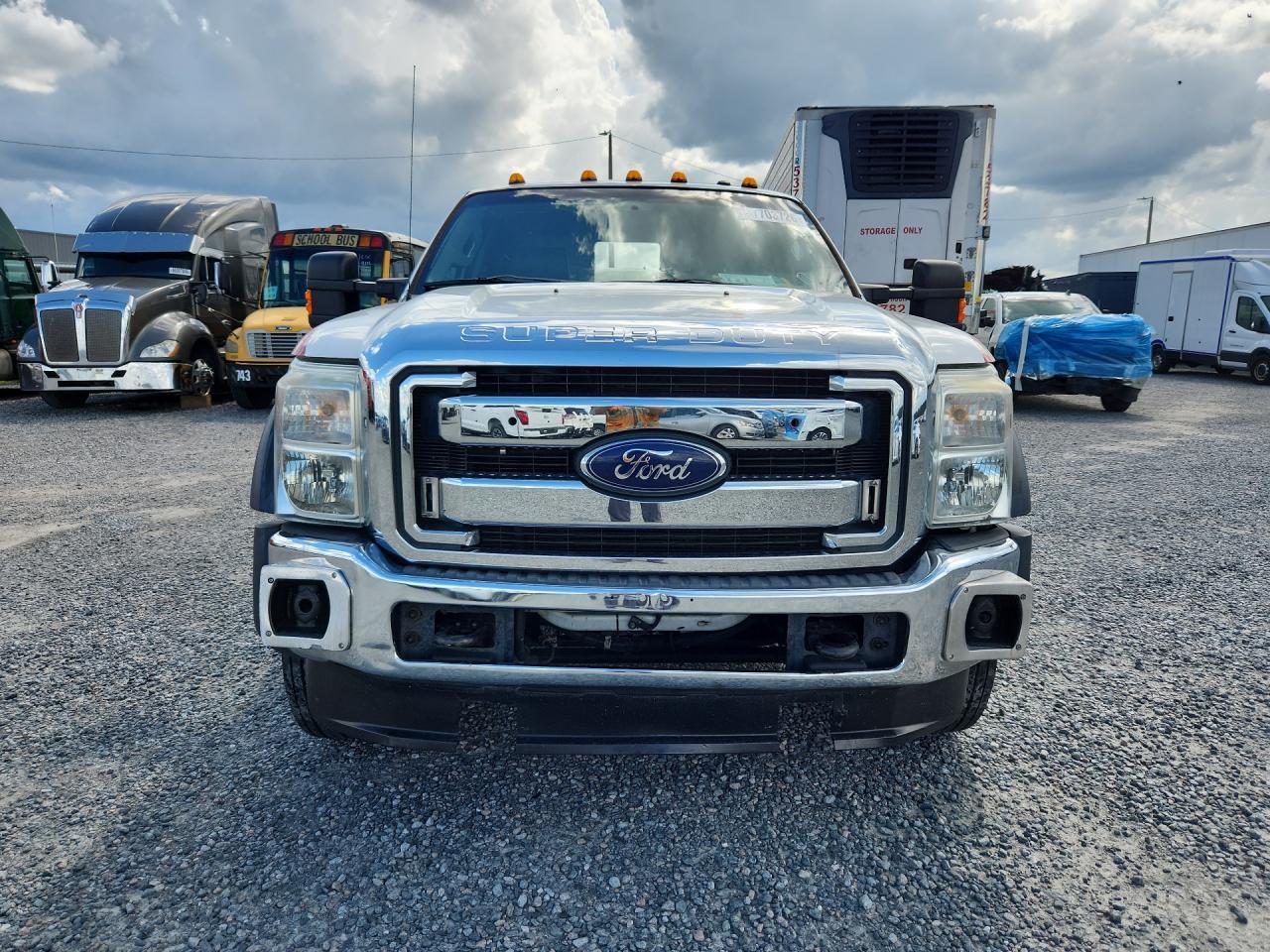 2015 Ford F450 Super Duty - Image 5