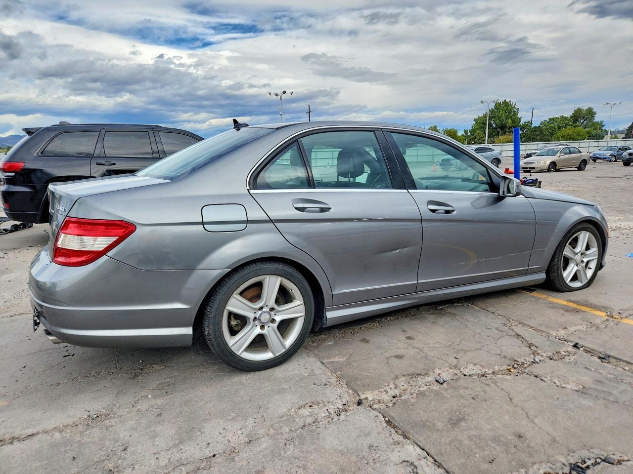 2011 Mercedes-Benz C 300 4Matic - Фото 3