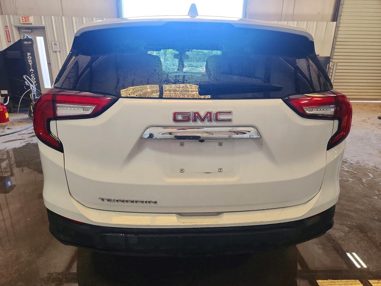 2024 GMC Terrain Sle - Image 6